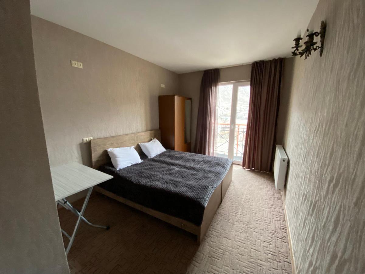 Uptown Boutique Kazbegi Hotel Exterior foto